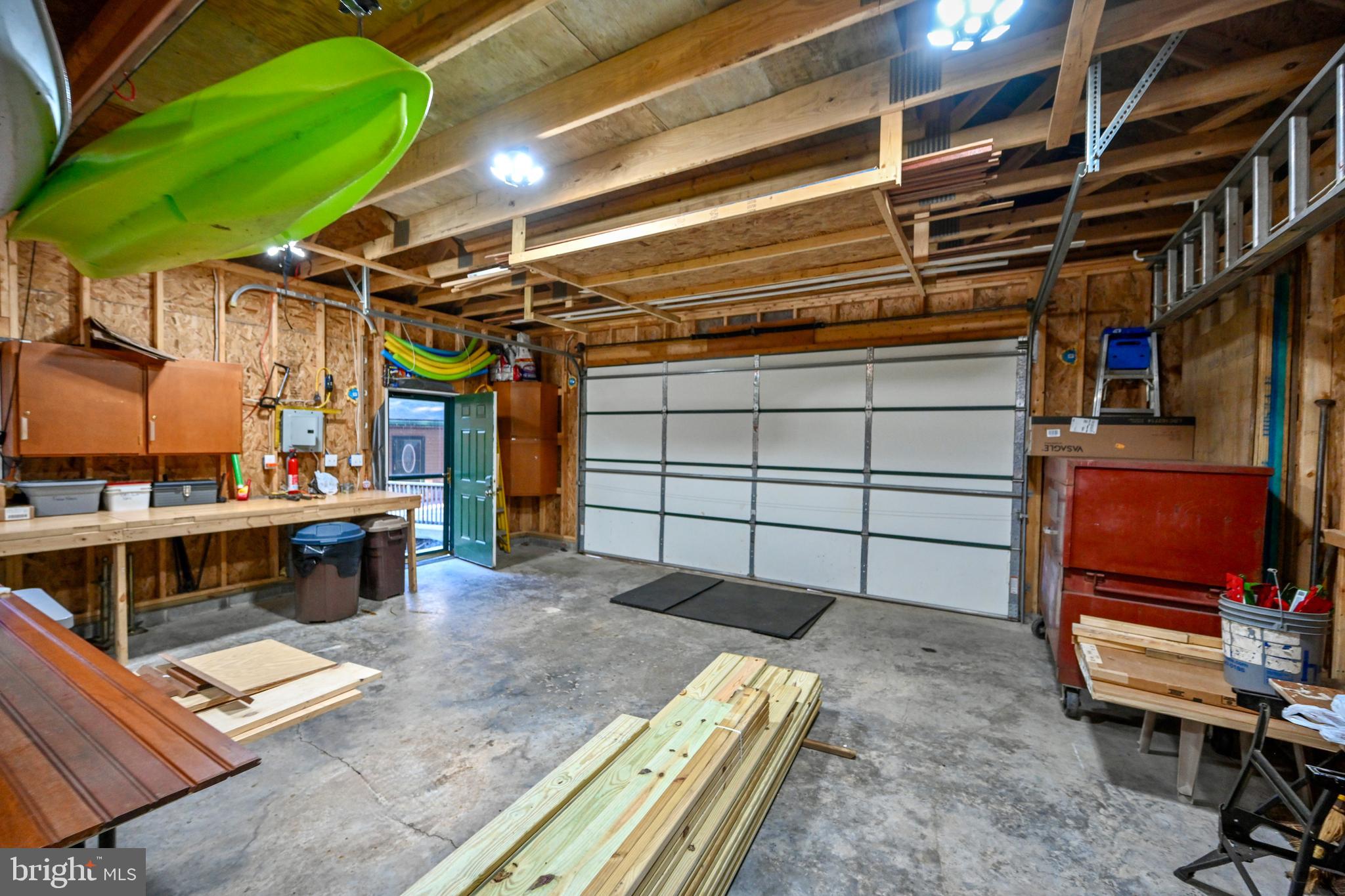 84 Lodge Cir