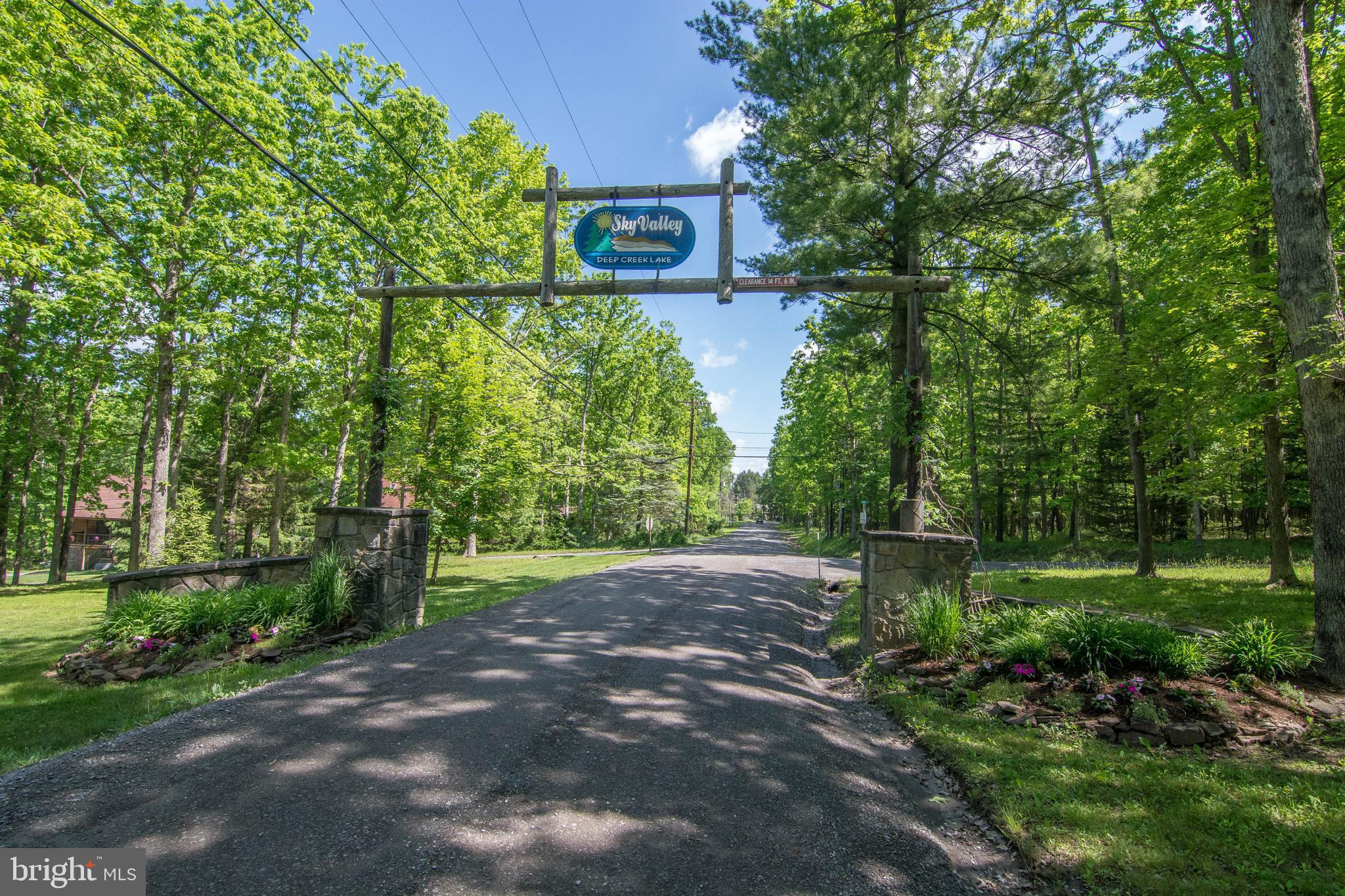 84 Lodge Cir
