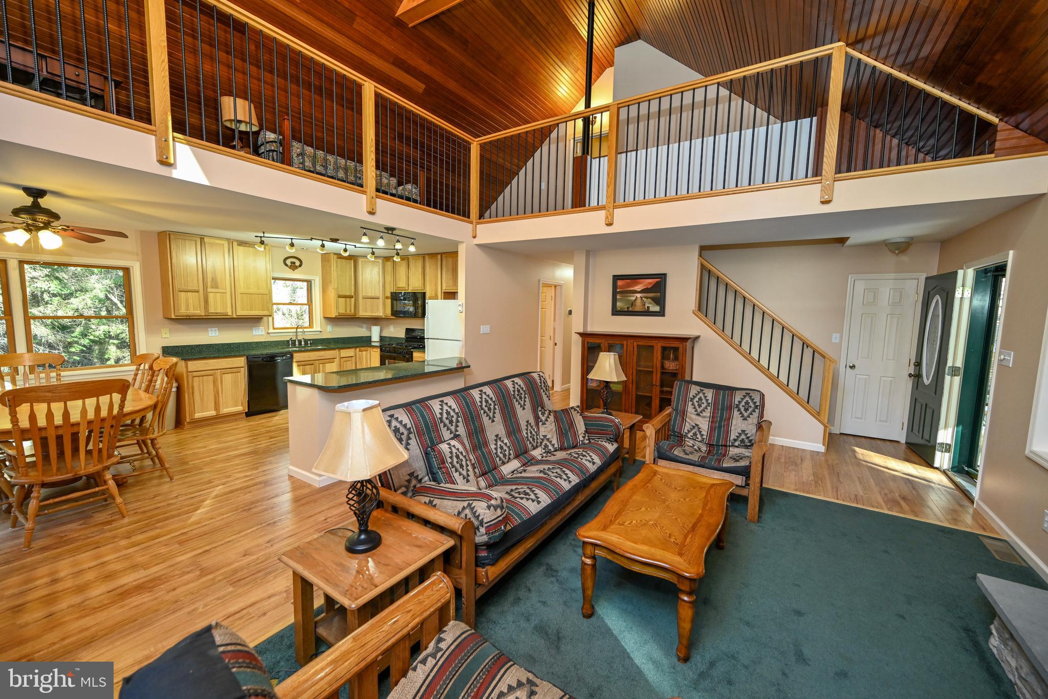 84 Lodge Cir