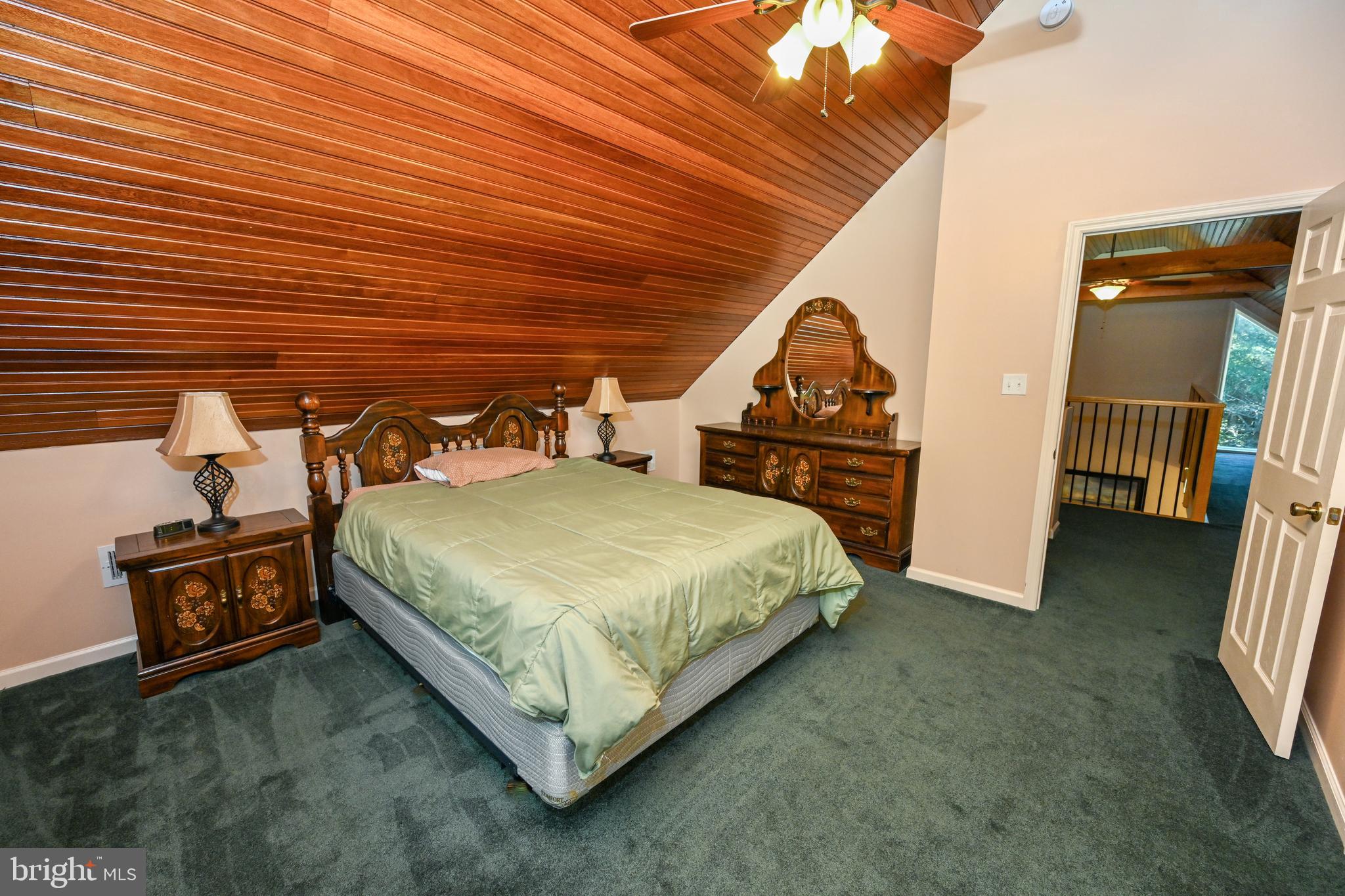 84 Lodge Cir