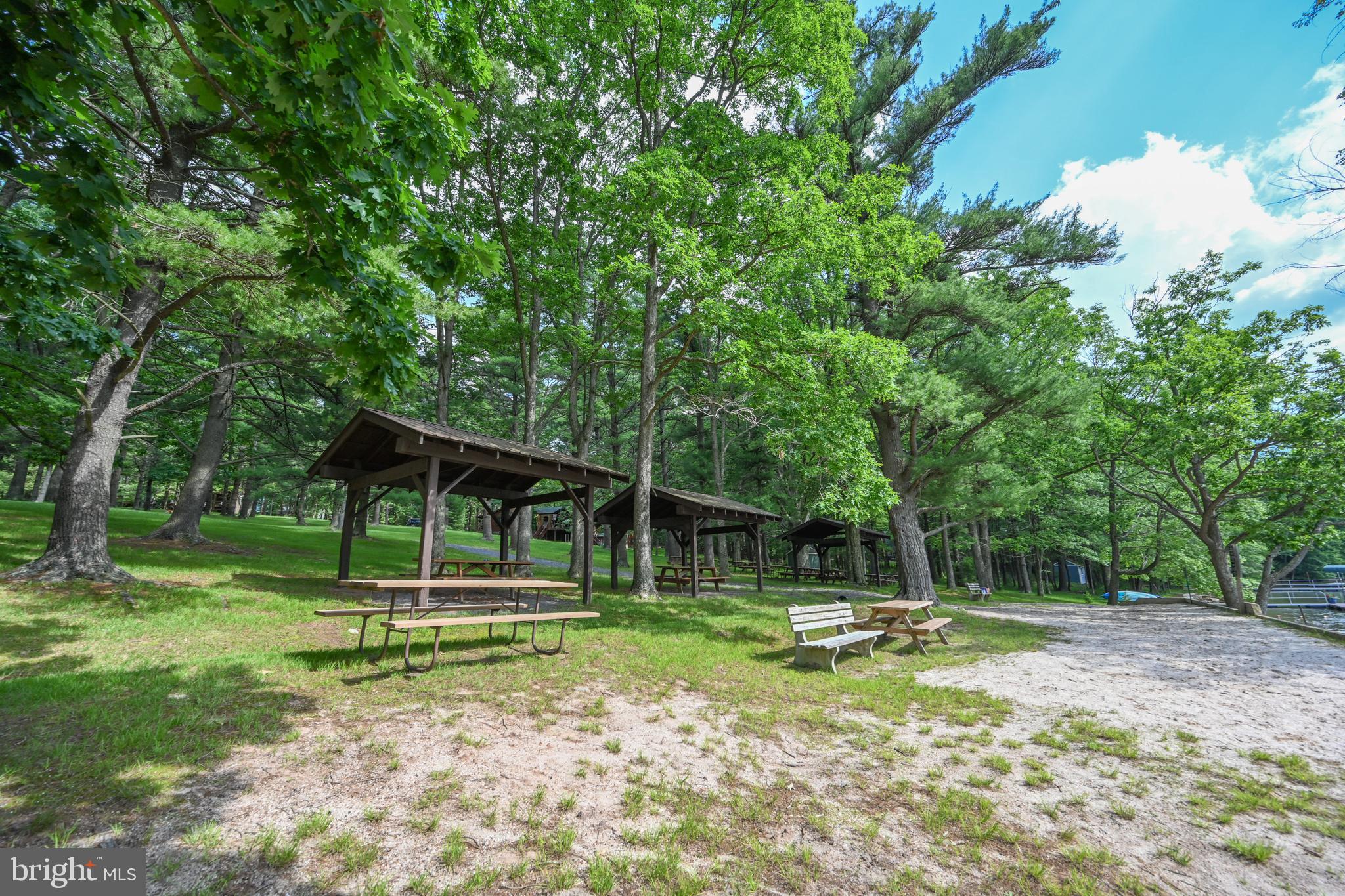 84 Lodge Cir