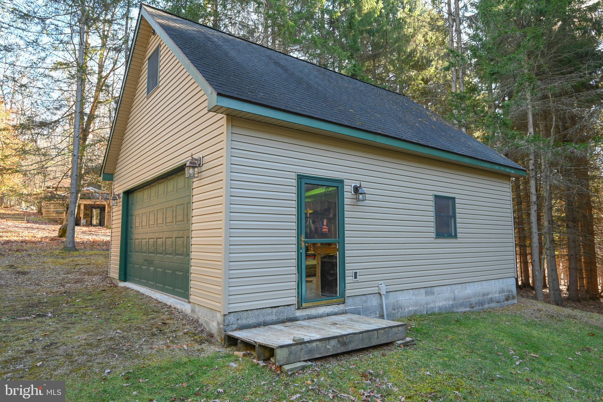 84 Lodge Cir