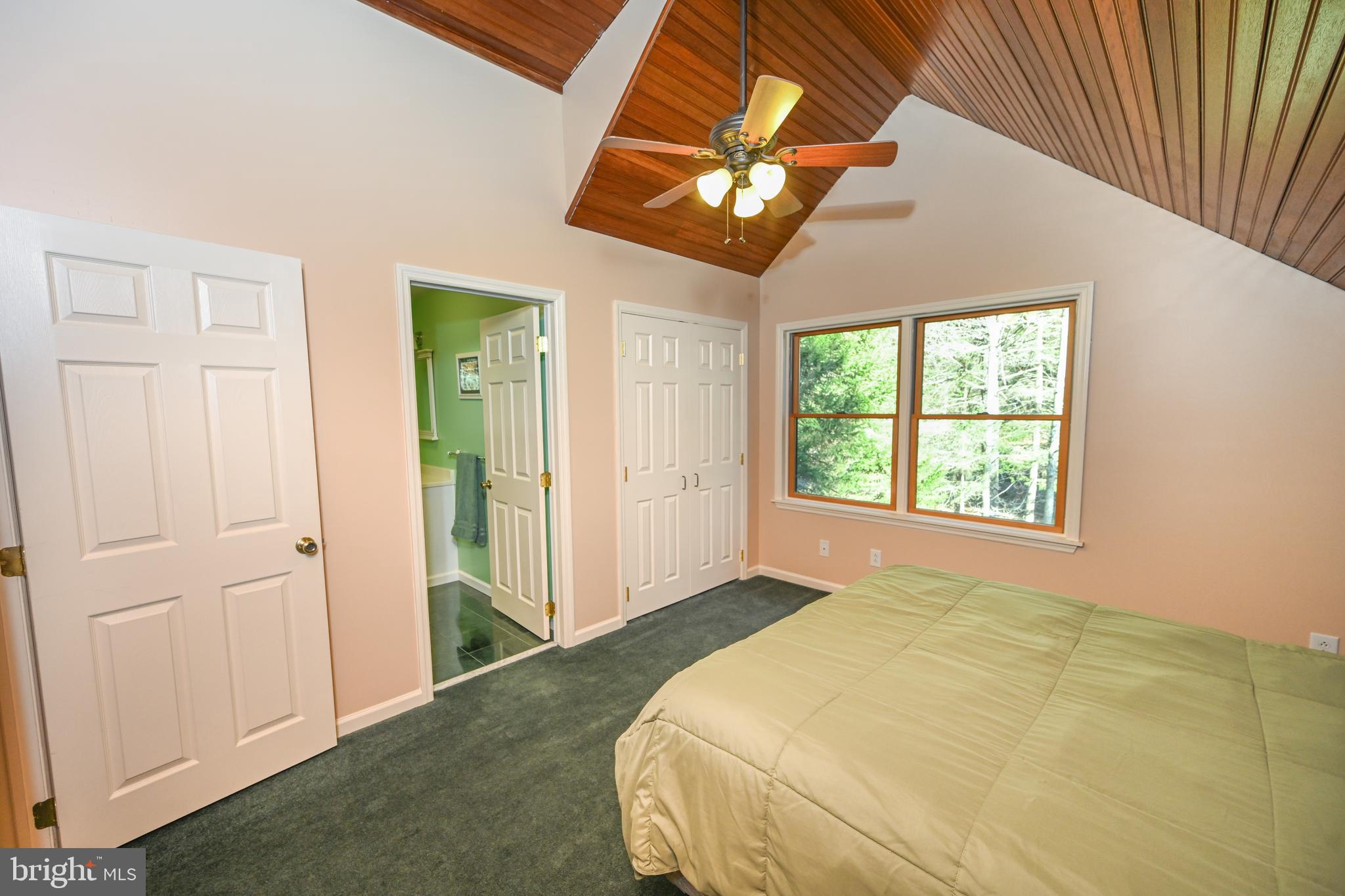 84 Lodge Cir