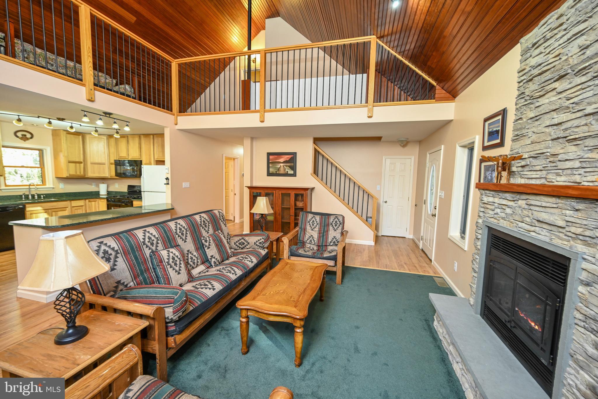 84 Lodge Cir