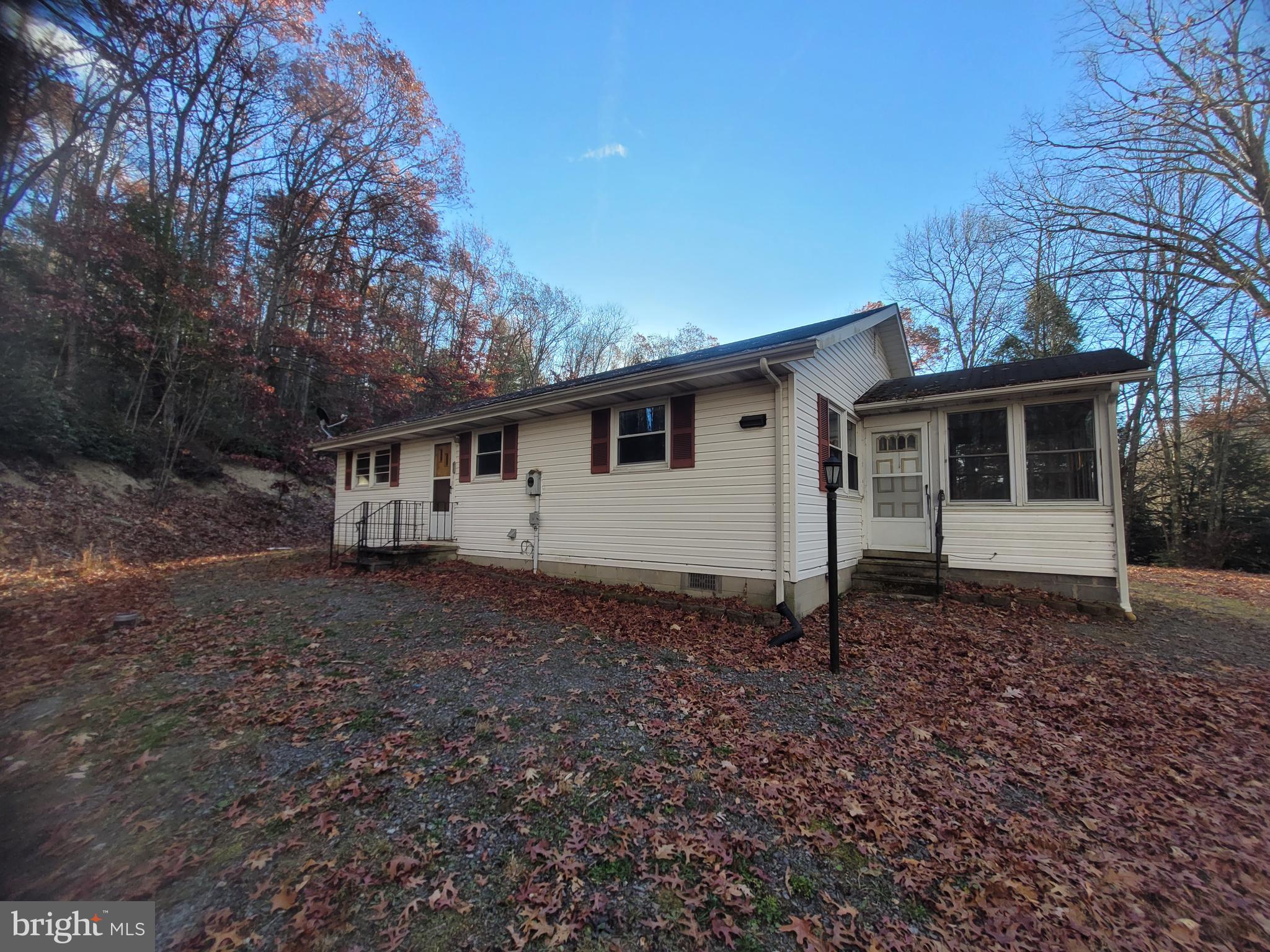 405 Sunnyside Rd