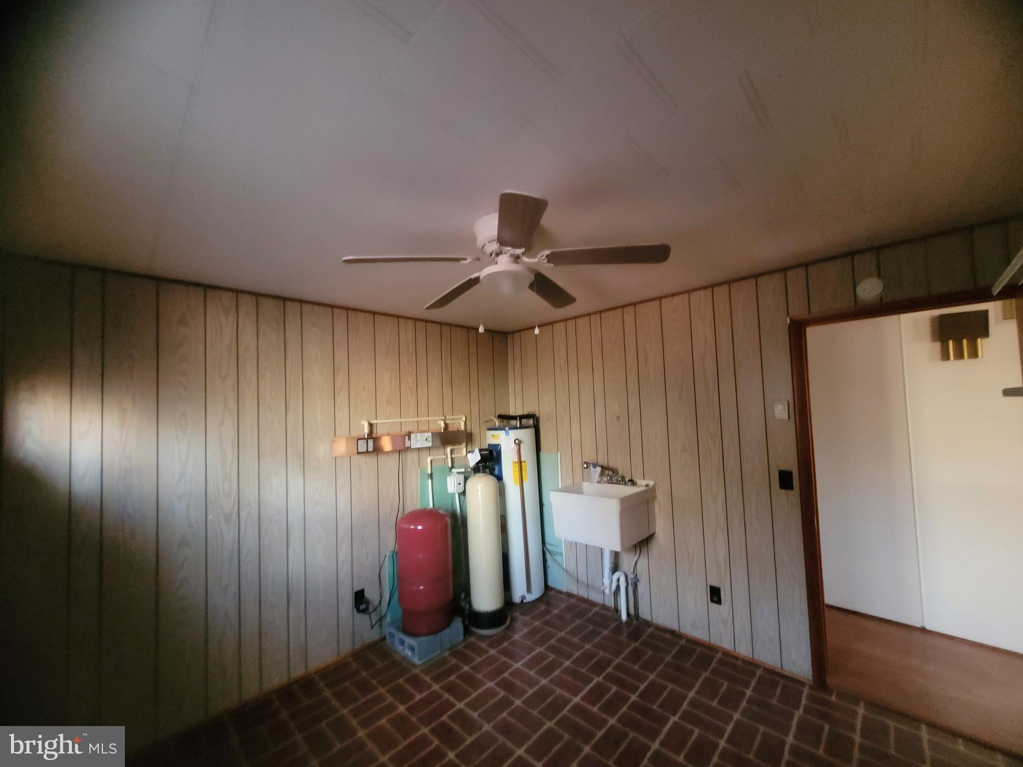 405 Sunnyside Rd