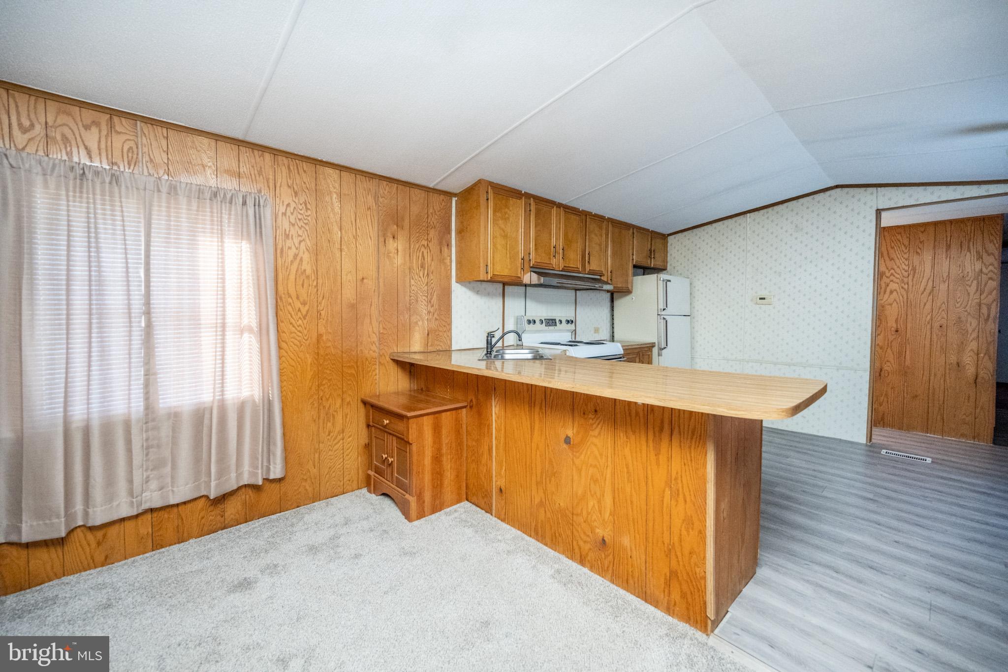 10 Peach Tree Ln