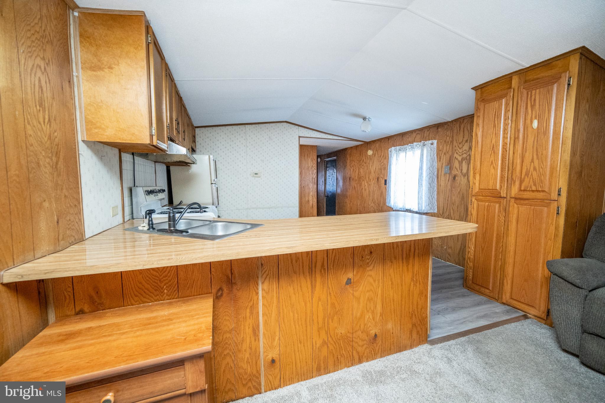 10 Peach Tree Ln
