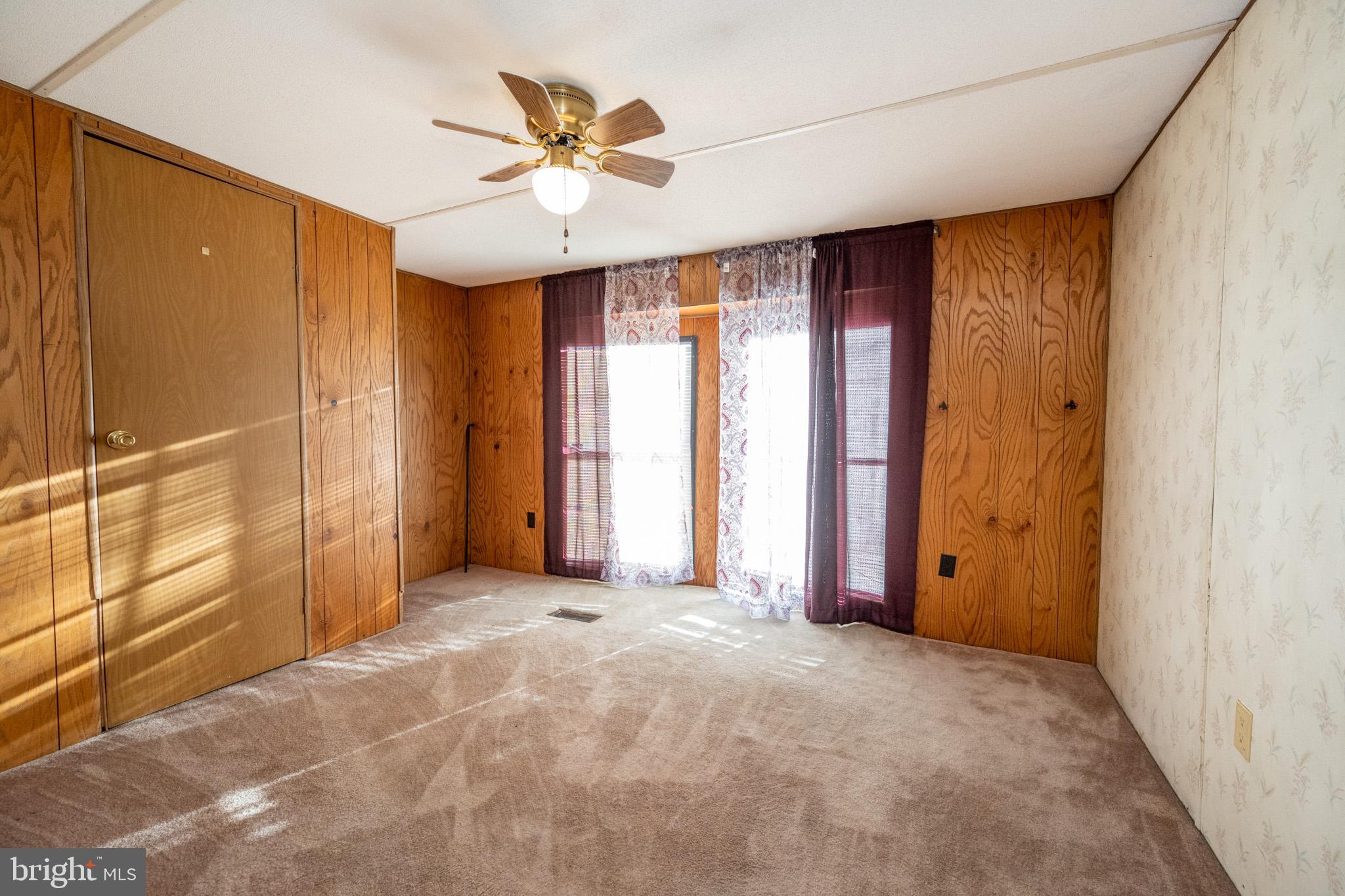 10 Peach Tree Ln