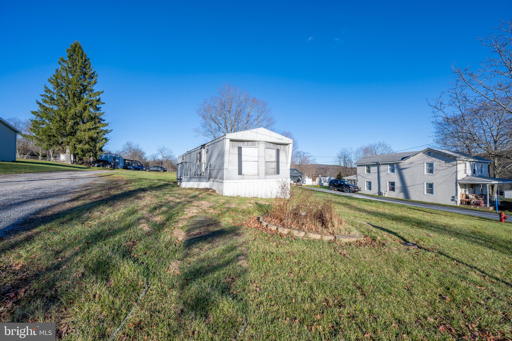 10 Peach Tree Ln