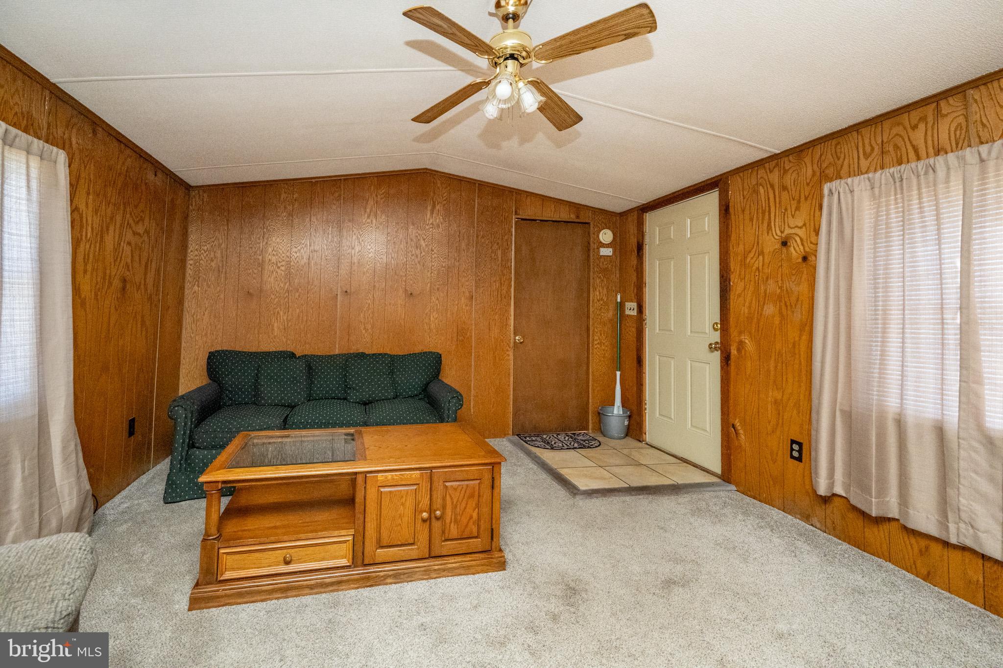 10 Peach Tree Ln