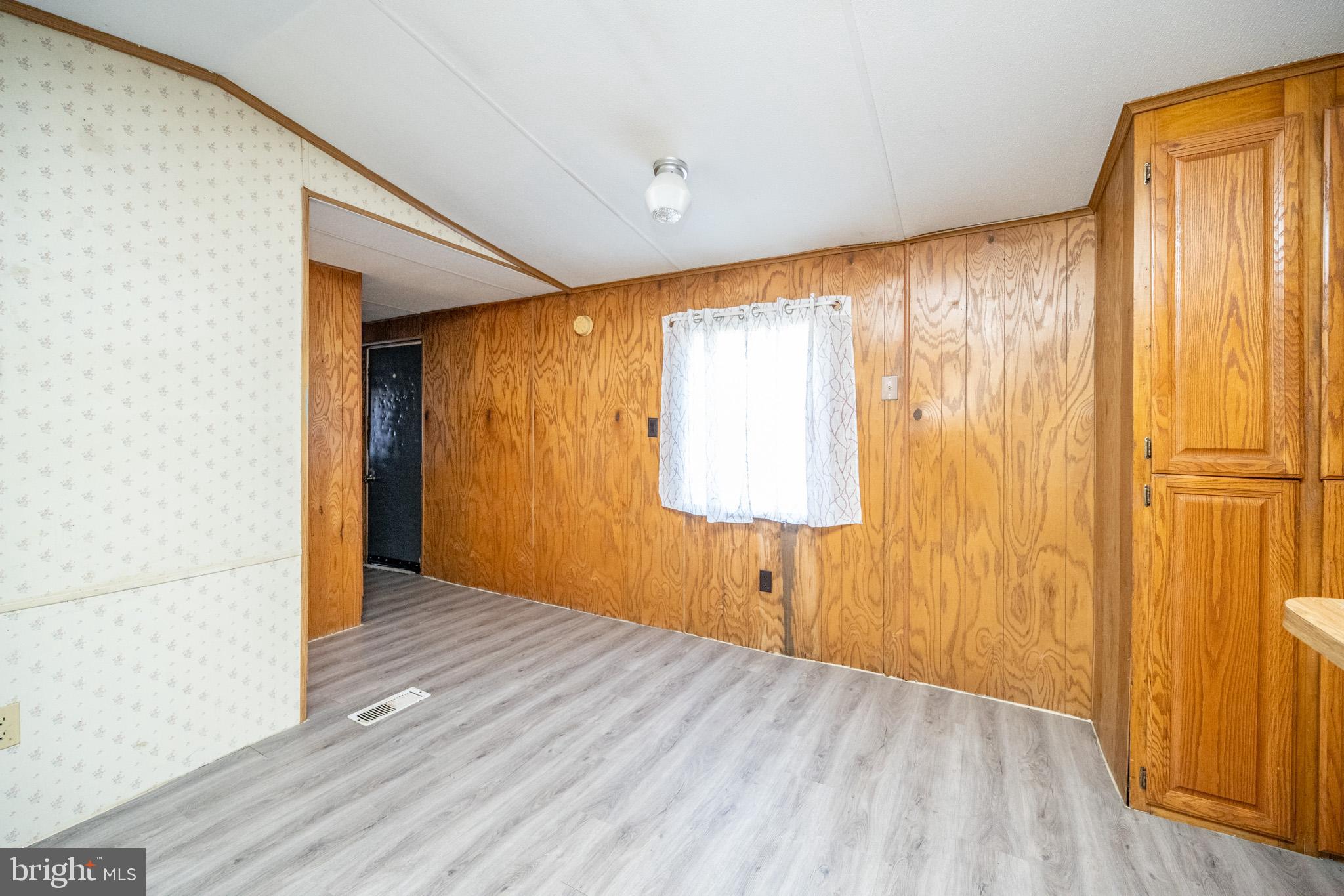 10 Peach Tree Ln