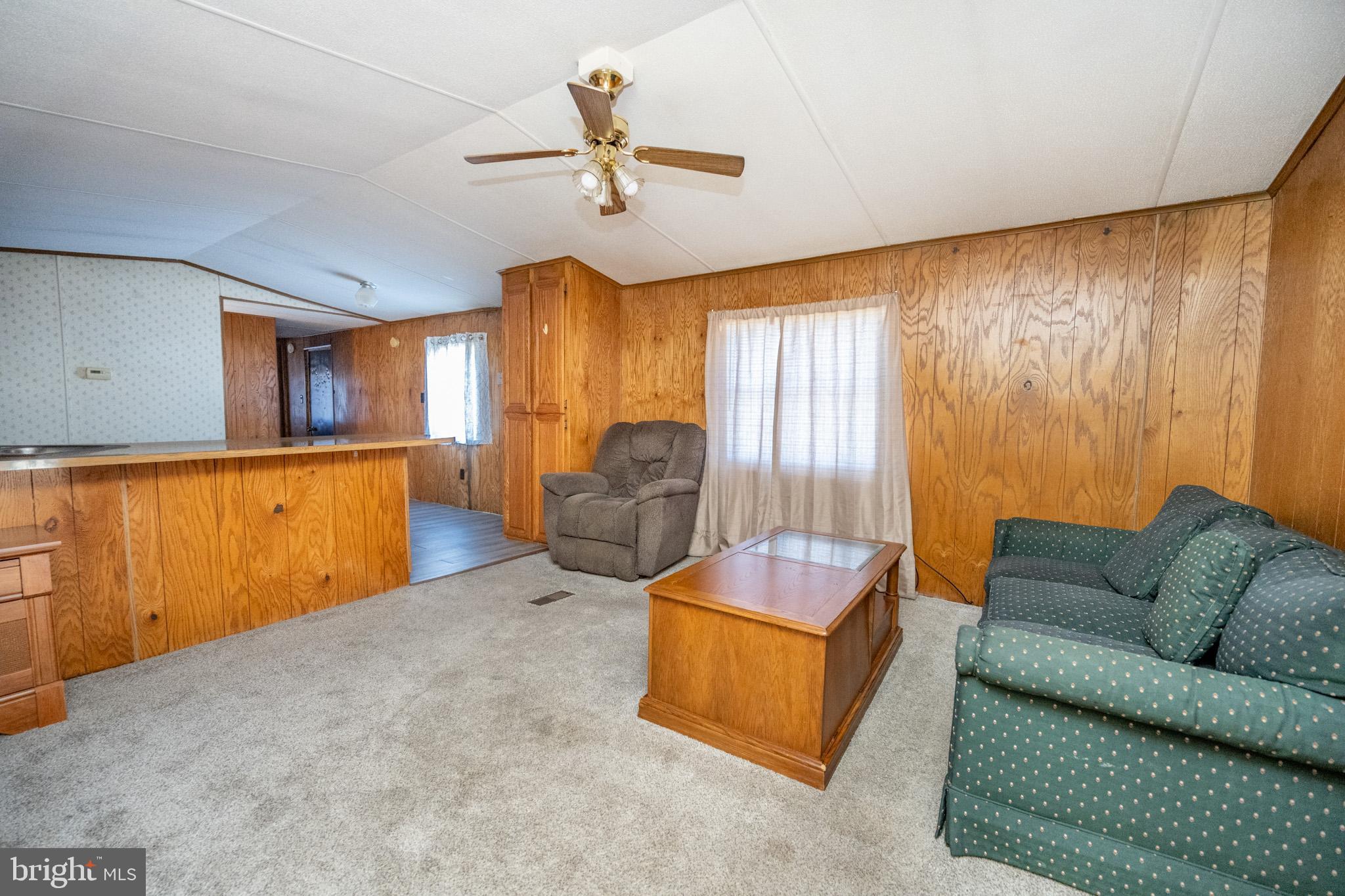 10 Peach Tree Ln