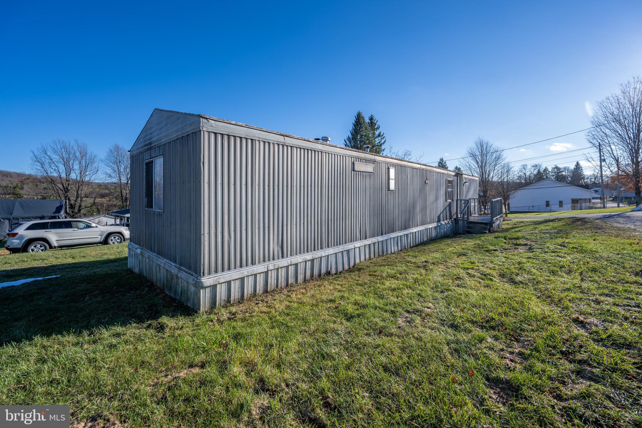 10 Peach Tree Ln