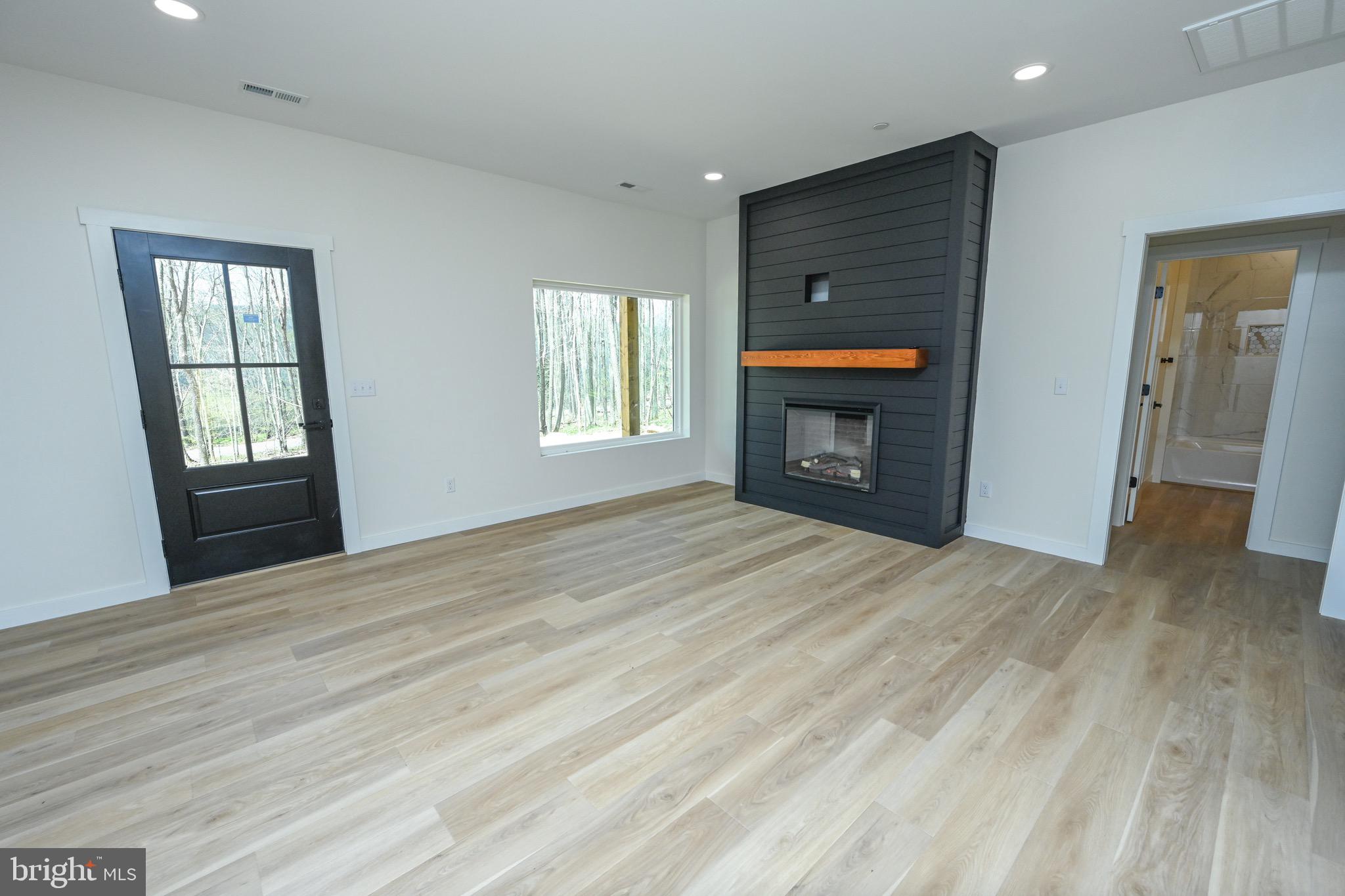 1350 Foy Rd
