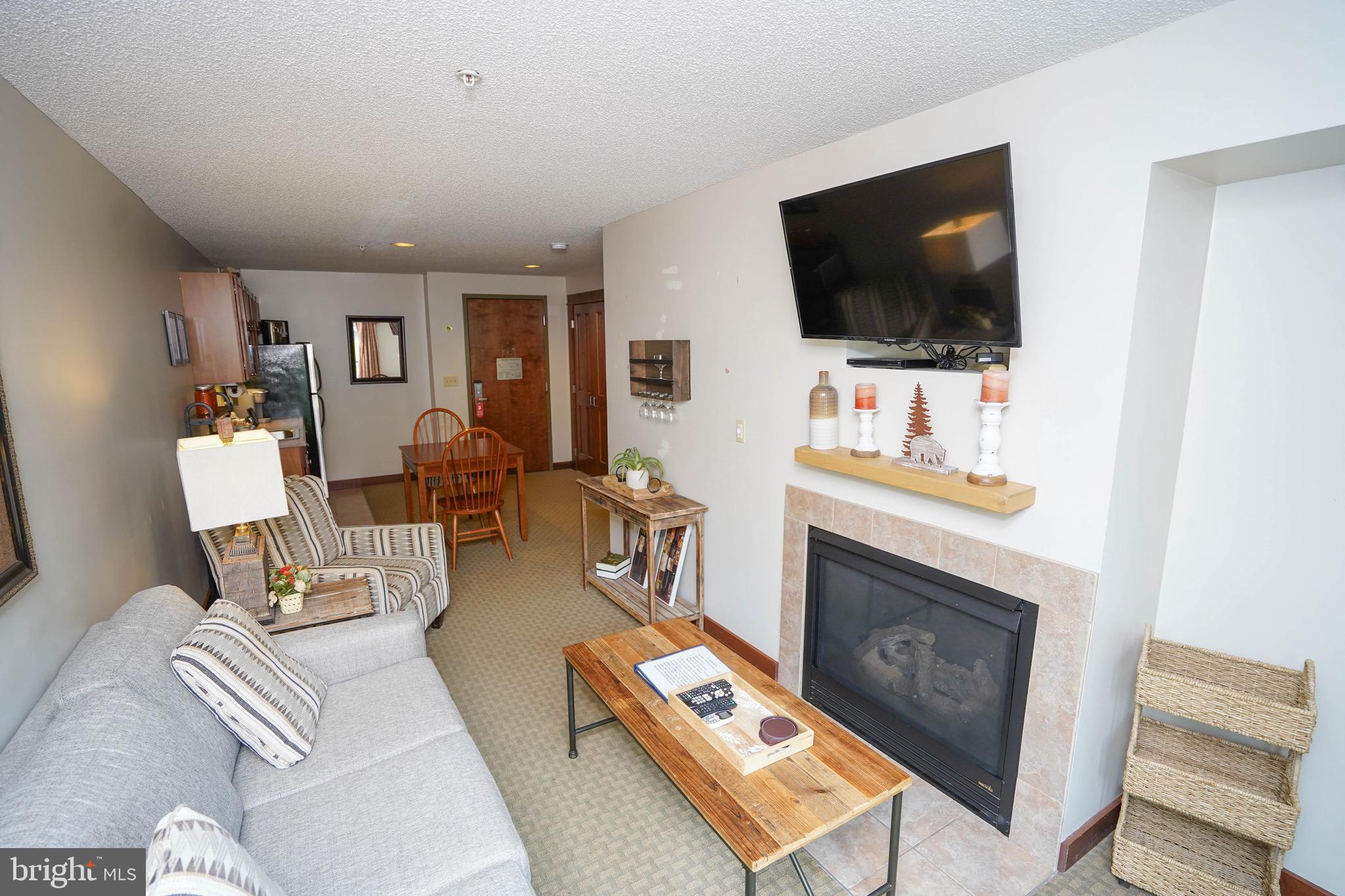 565 Glendale Rd #212