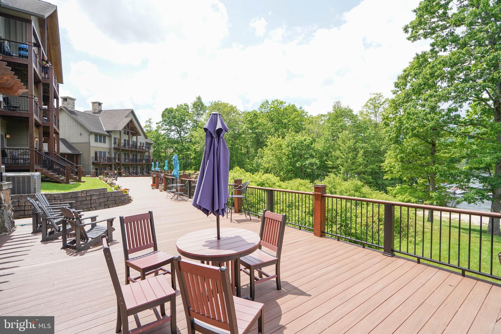 565 Glendale Rd #212