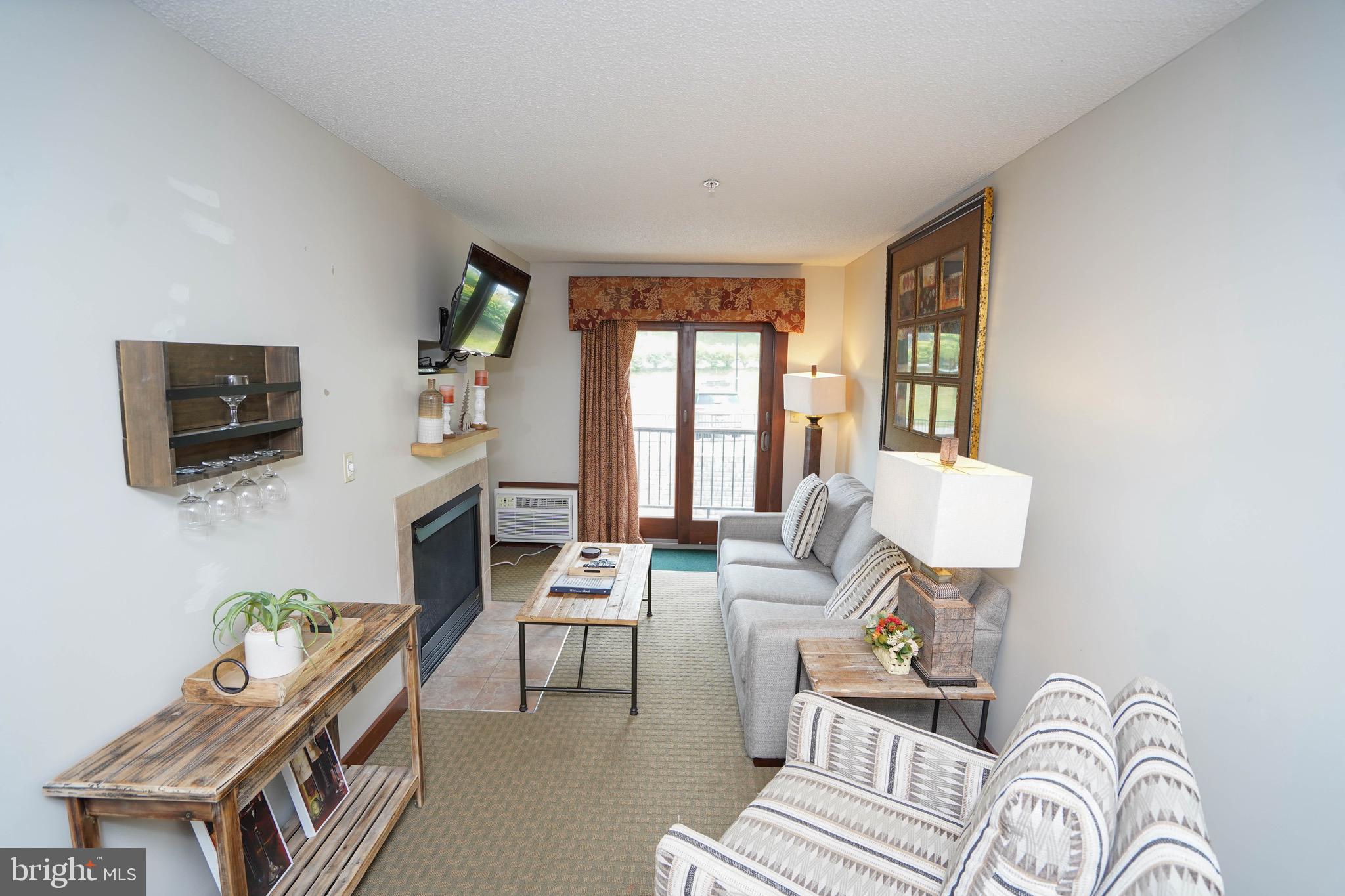 565 Glendale Rd #212