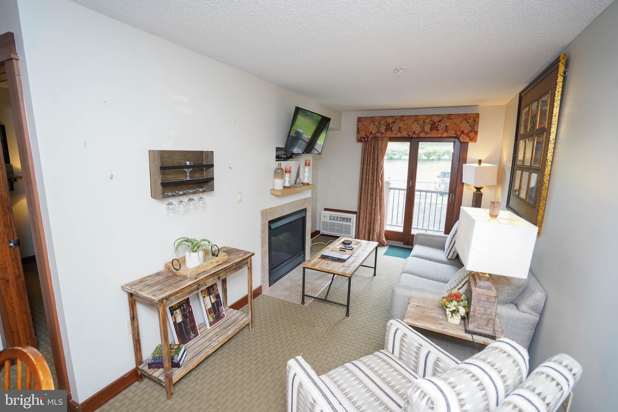565 Glendale Rd #212