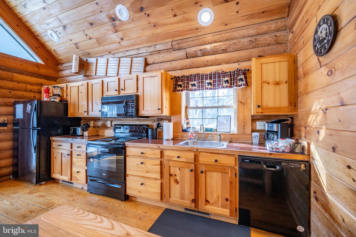 65 Village Dr #6