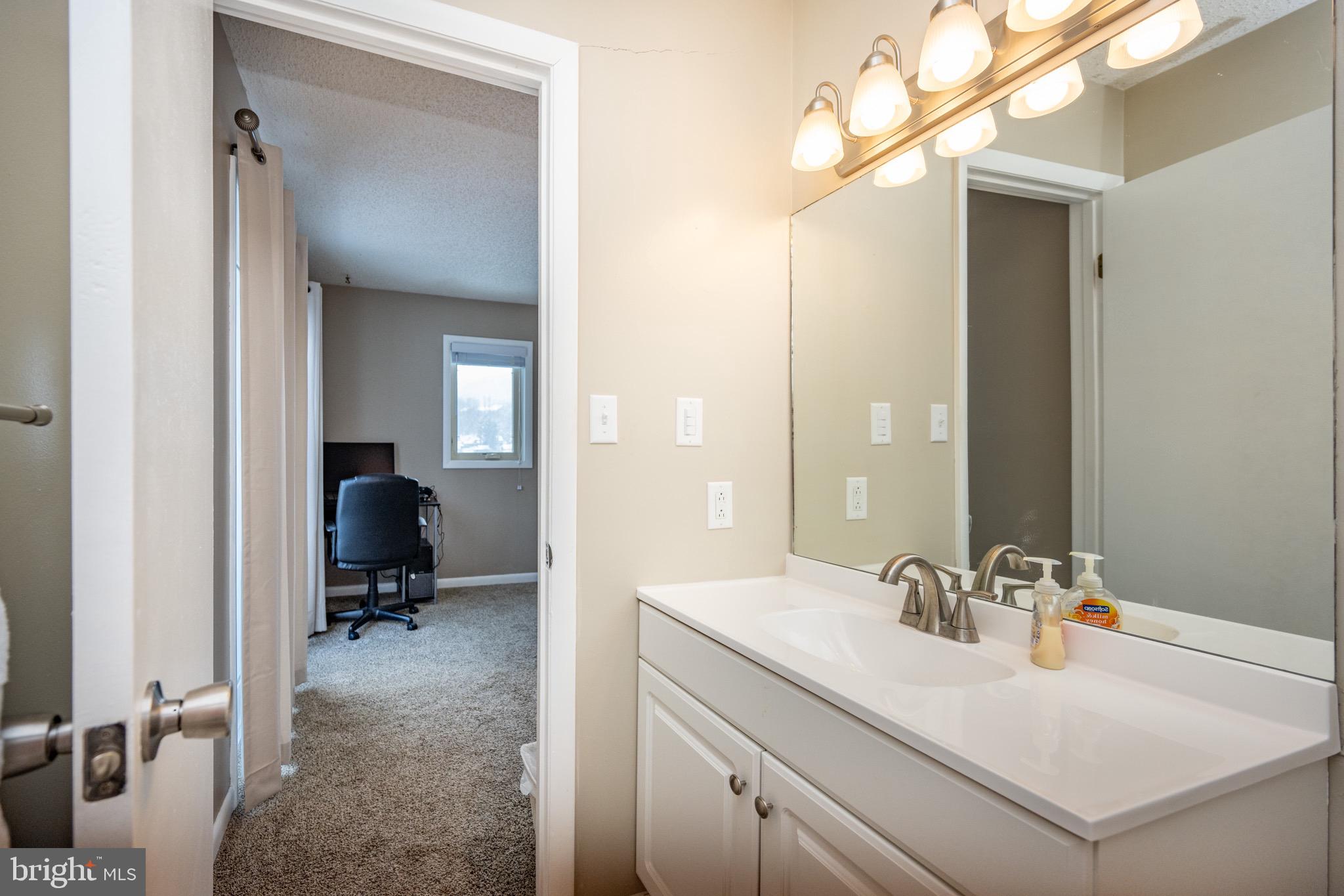 1333 Deep Creek Dr #5
