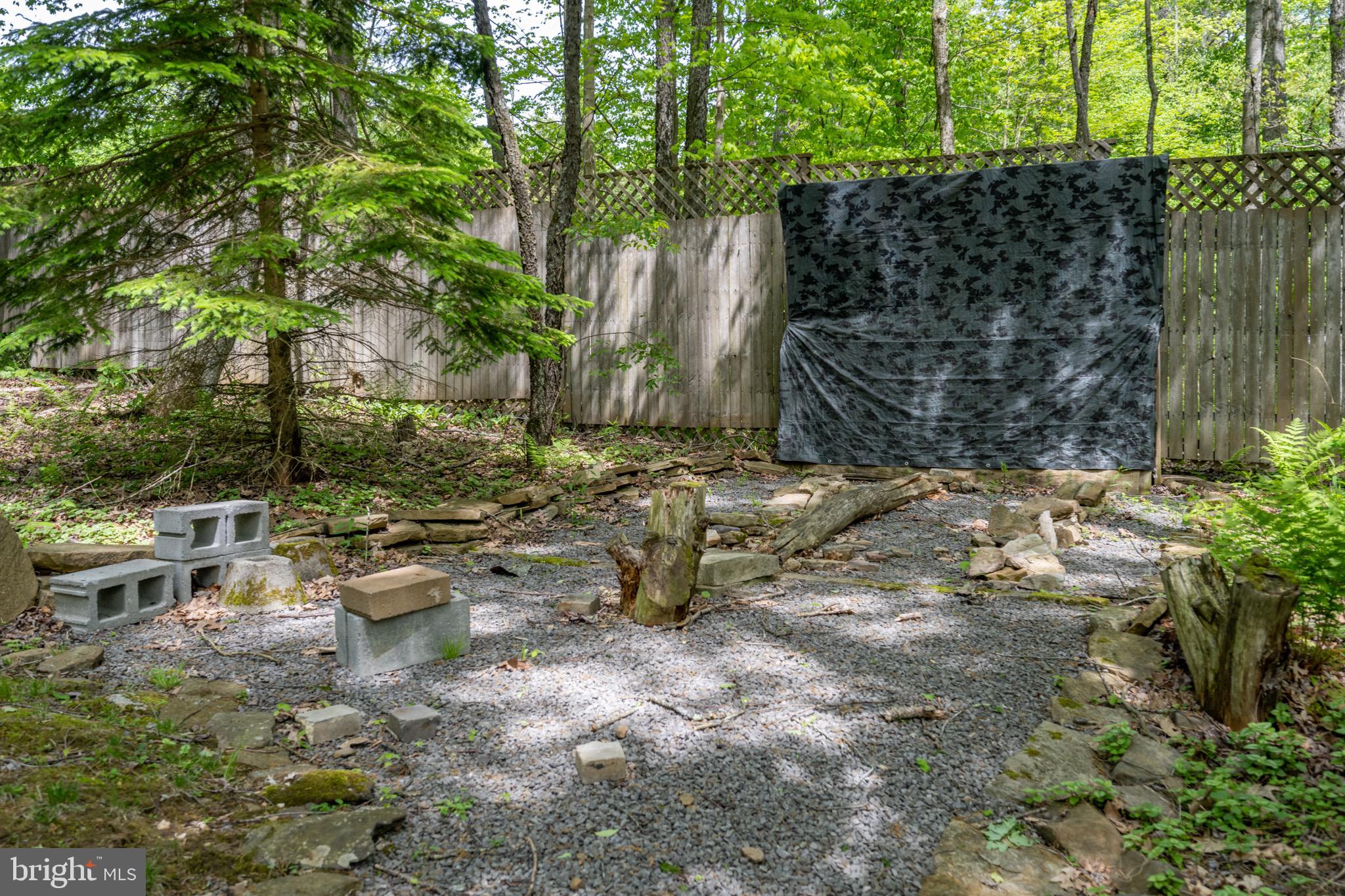 103 Sugar Maple Ln