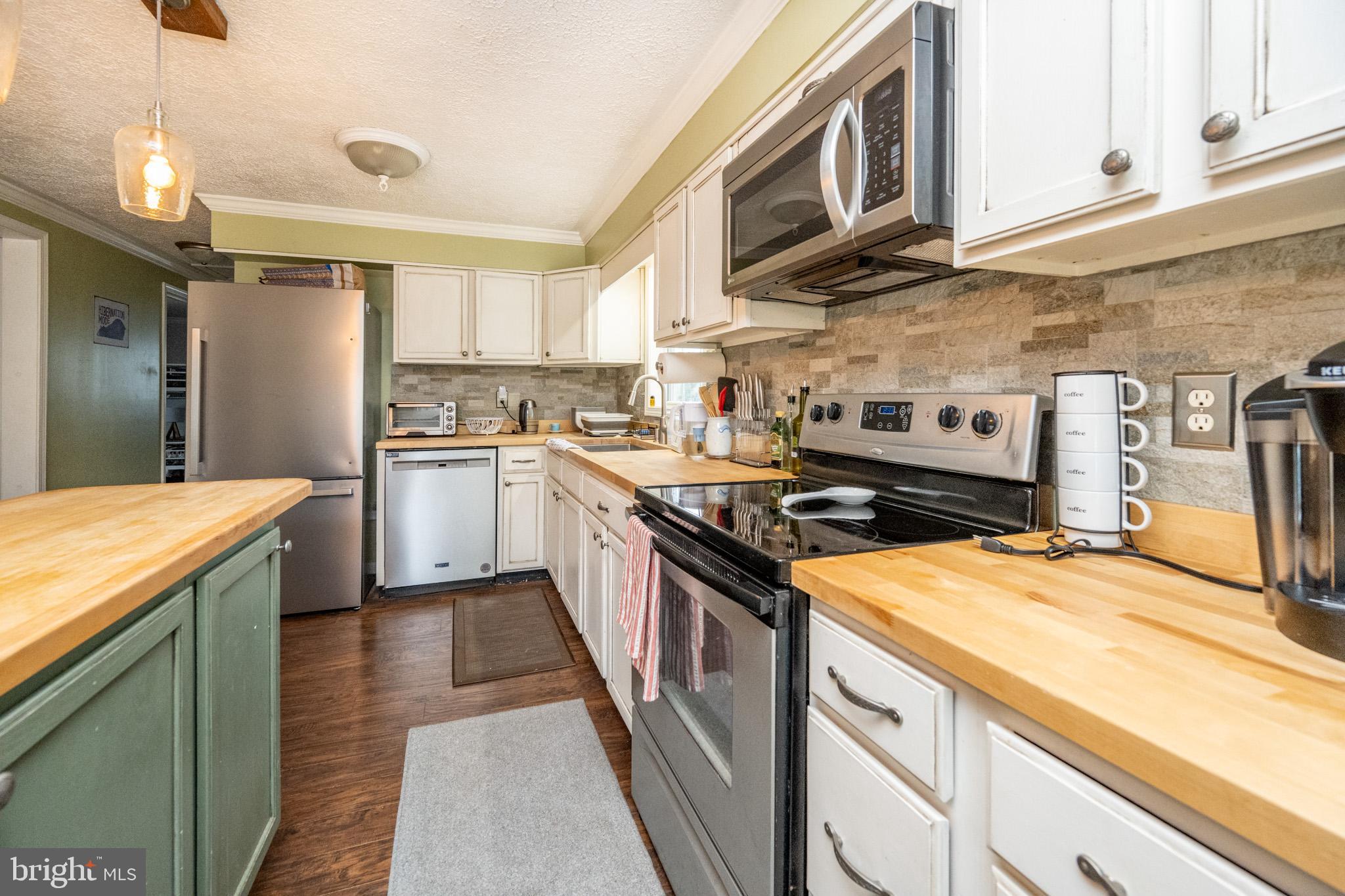 103 Sugar Maple Ln
