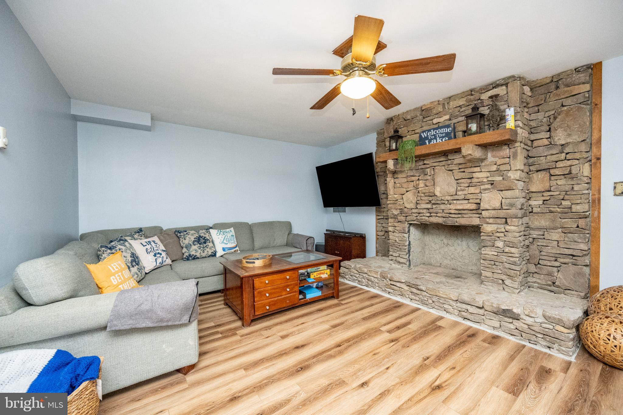 103 Sugar Maple Ln