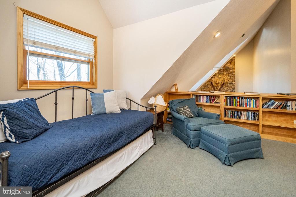 36 RIDGEWOOD DRIVE