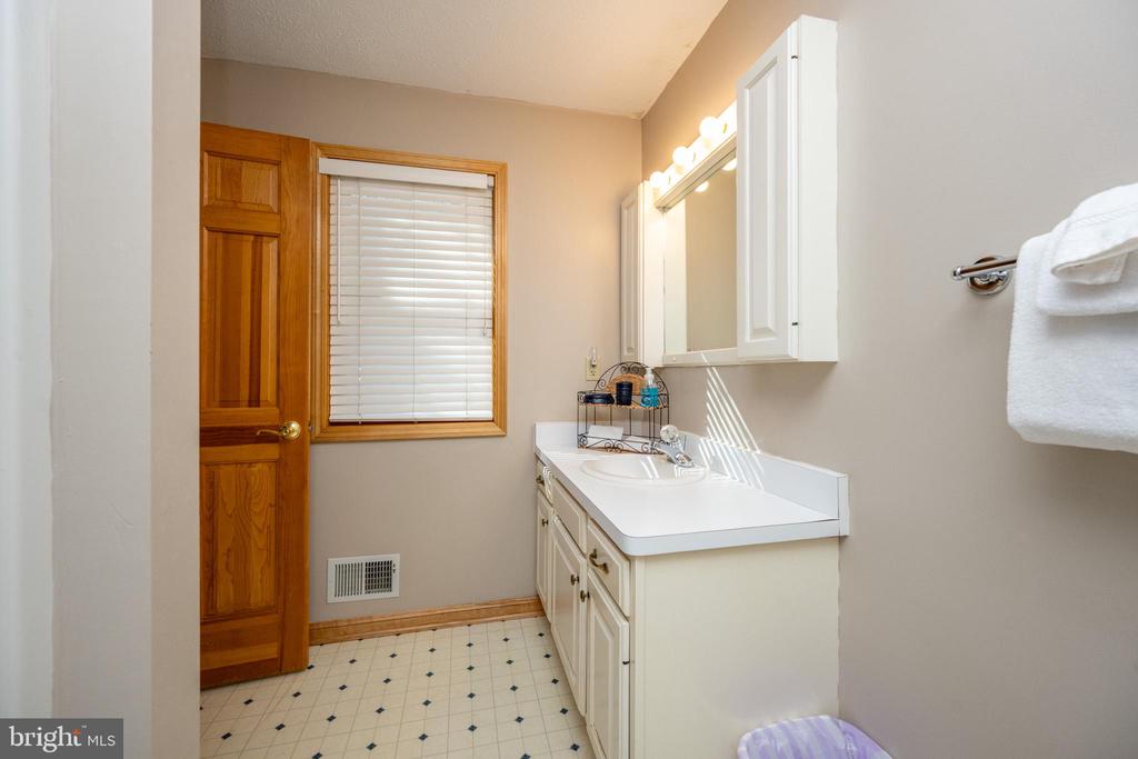 36 RIDGEWOOD DRIVE
