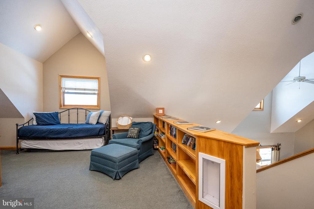36 RIDGEWOOD DRIVE