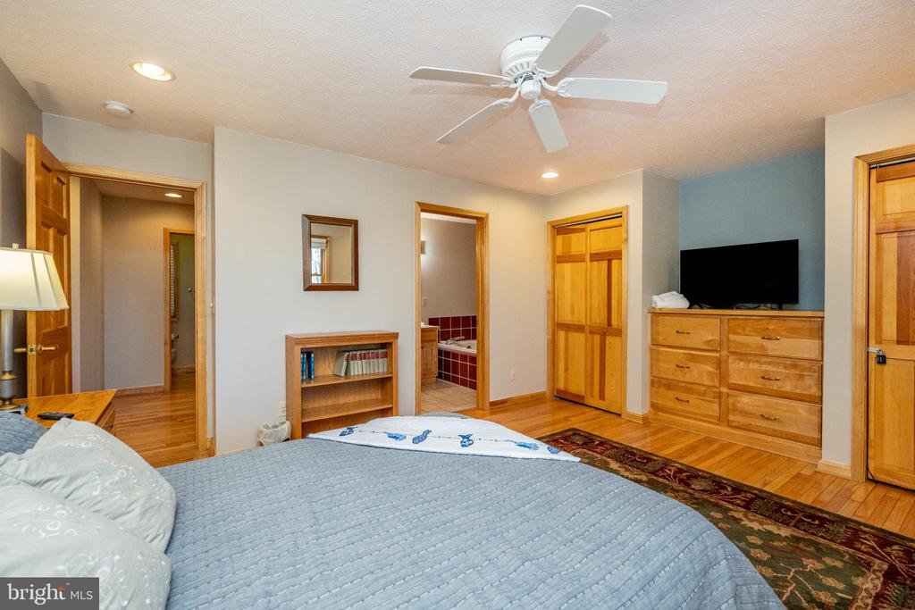 36 RIDGEWOOD DRIVE