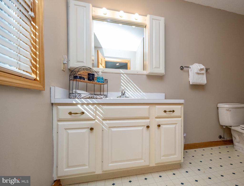 36 RIDGEWOOD DRIVE
