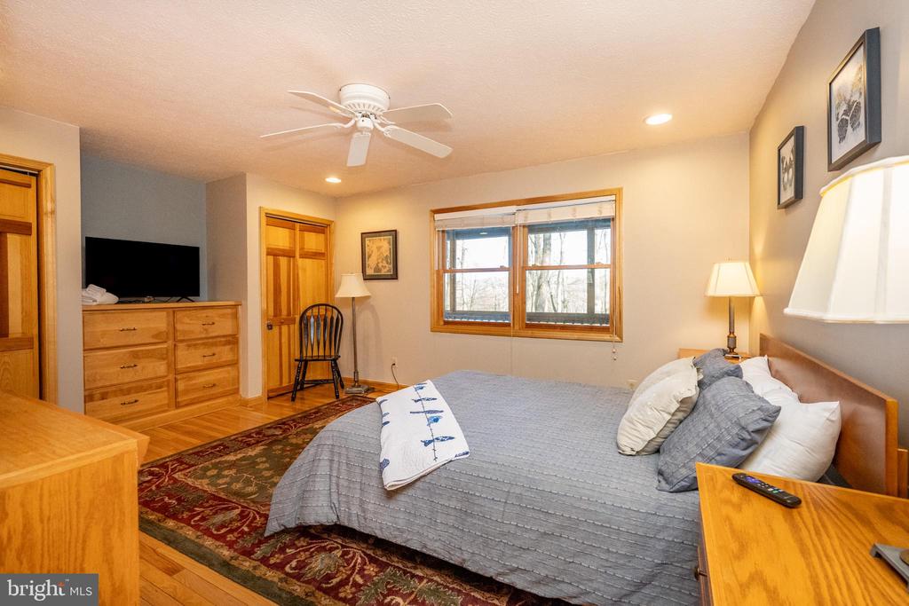 36 RIDGEWOOD DRIVE