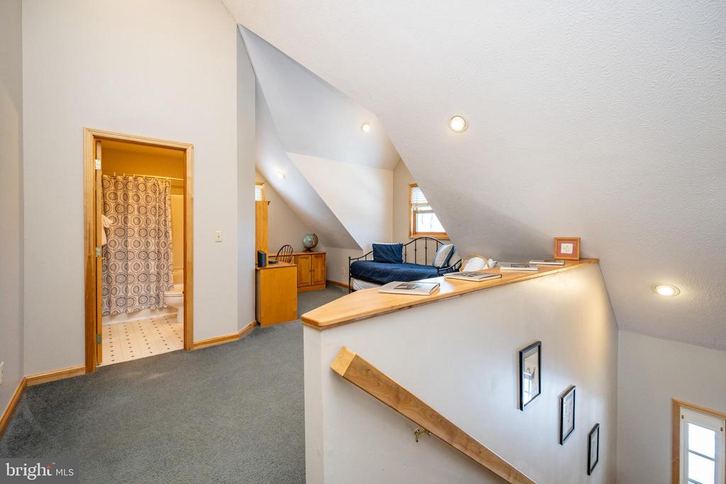 36 RIDGEWOOD DRIVE