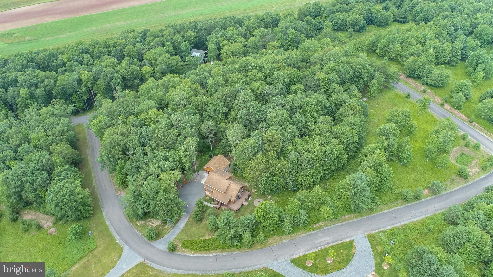 45 Deer Crest Ct