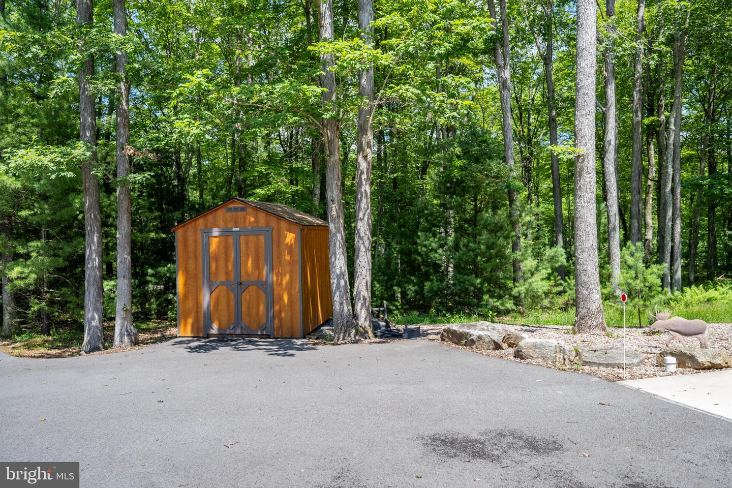45 Deer Crest Ct