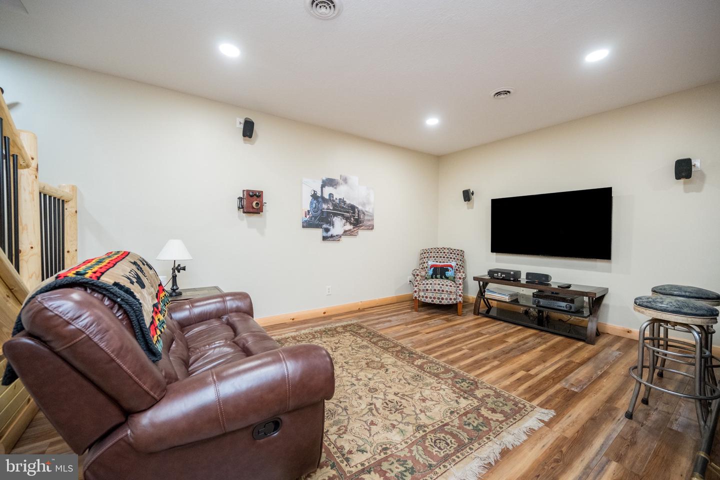 45 Deer Crest Ct