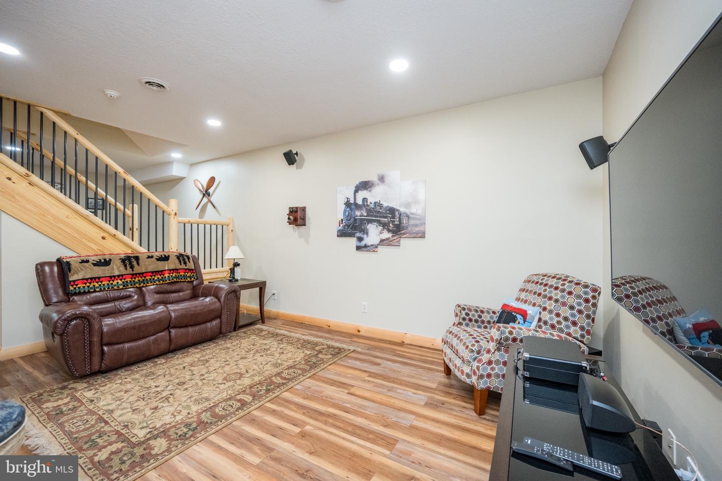 45 Deer Crest Ct