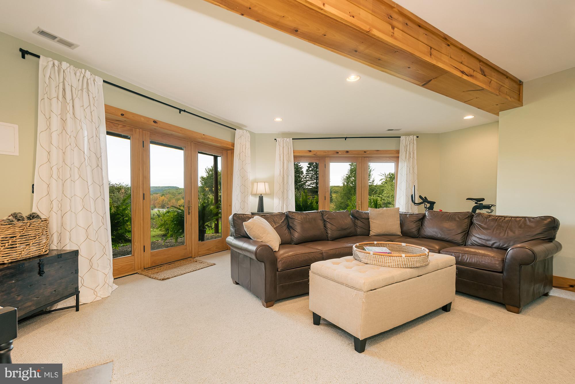 324 Penn Cove Rd