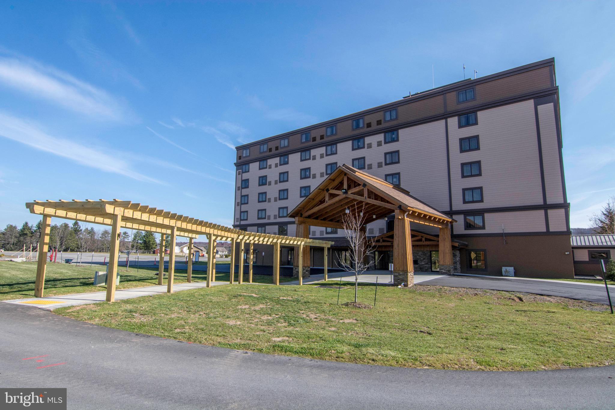 290 Marsh Hill Rd #402k