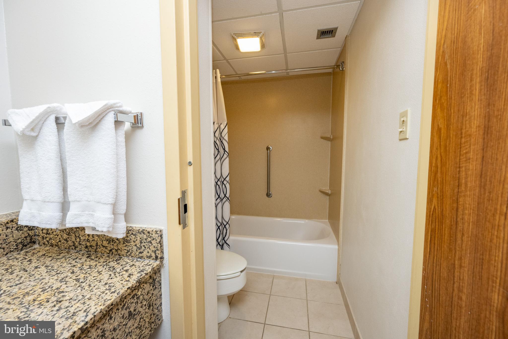 290 Marsh Hill Rd #402k