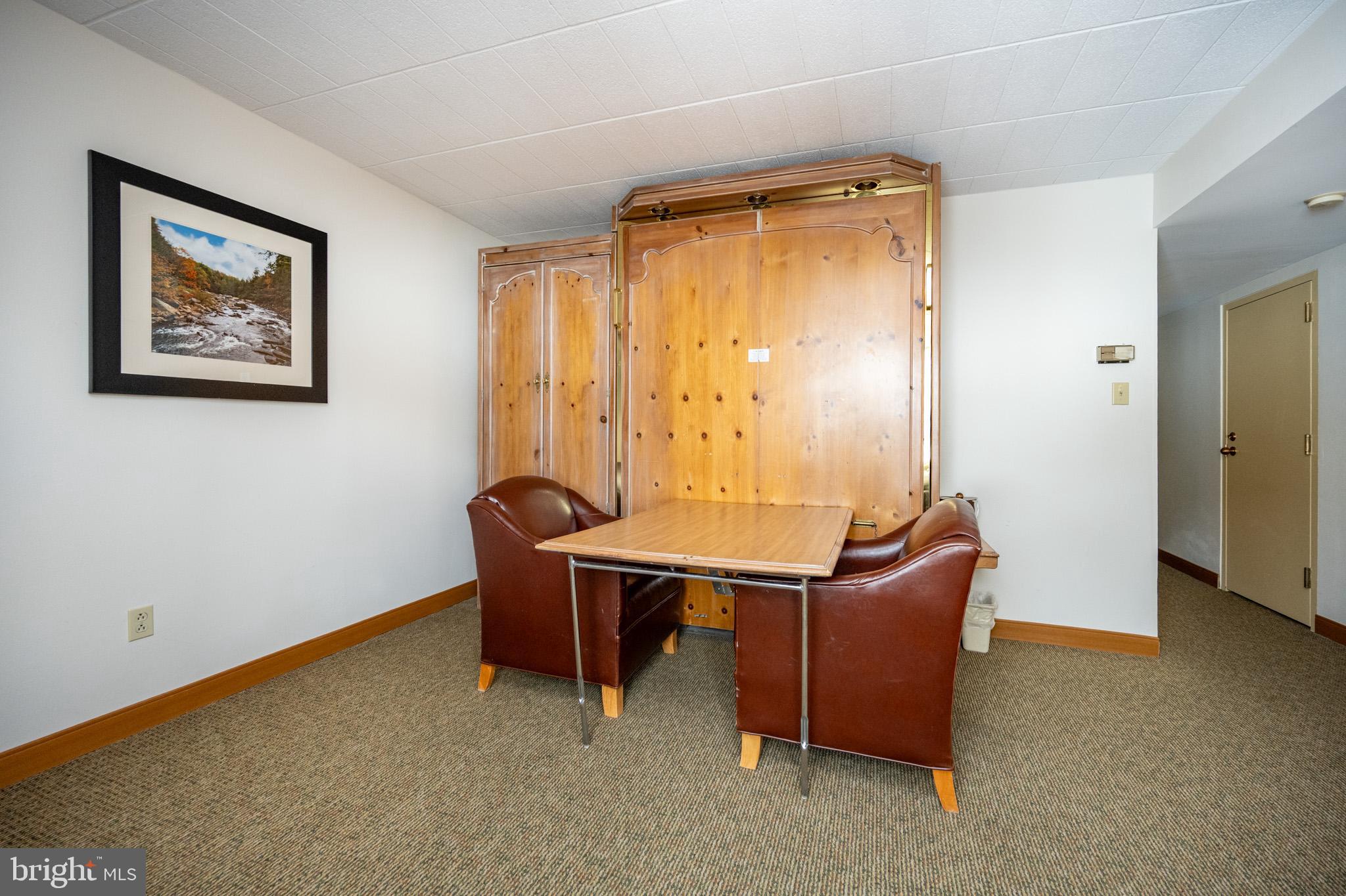 290 Marsh Hill Rd #402k