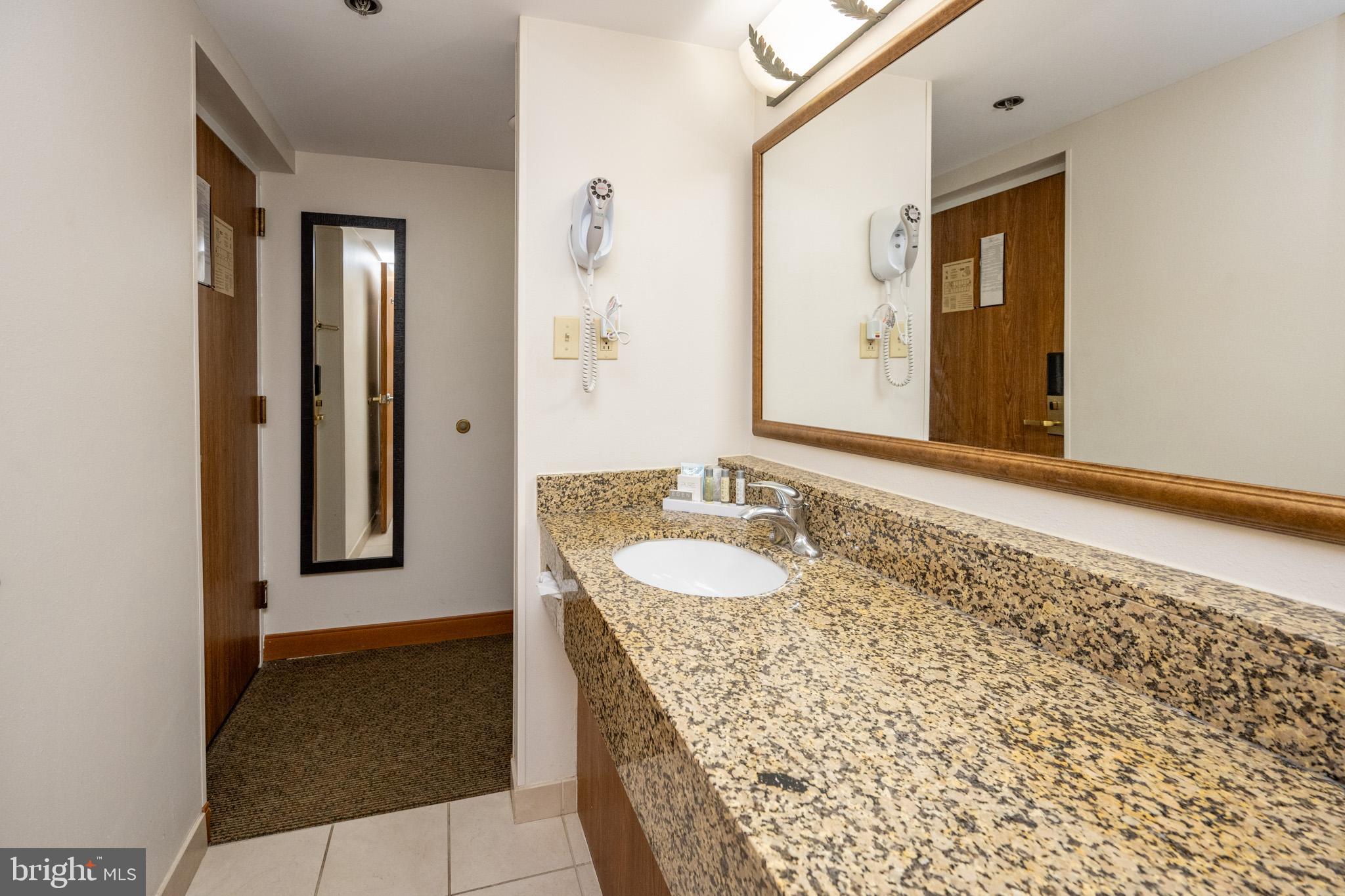 290 Marsh Hill Rd #402k
