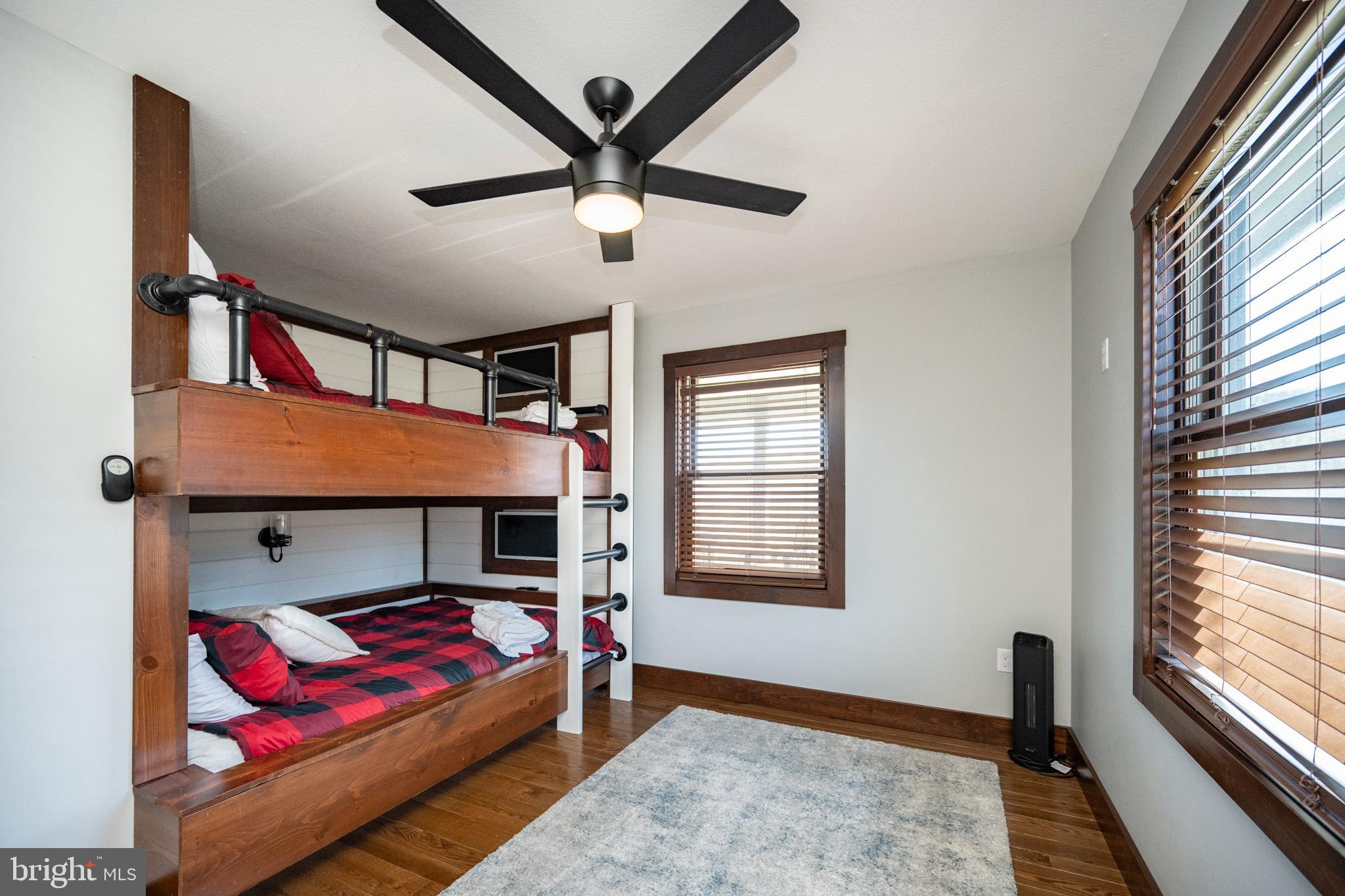 267 Woodlands Hill Ln