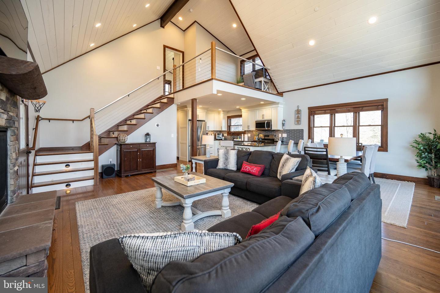 267 Woodlands Hill Ln