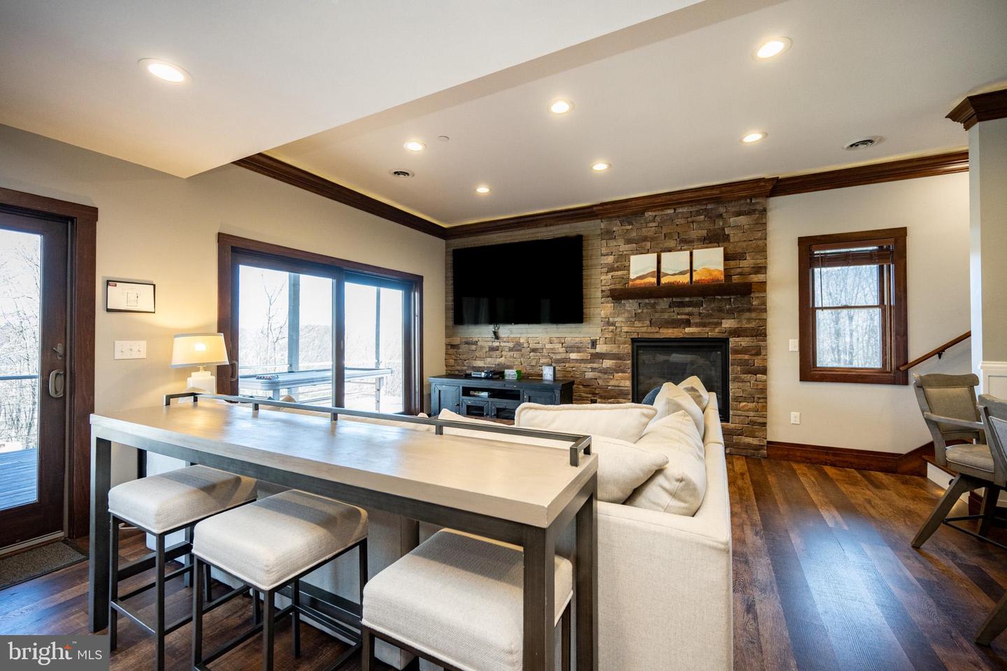267 Woodlands Hill Ln