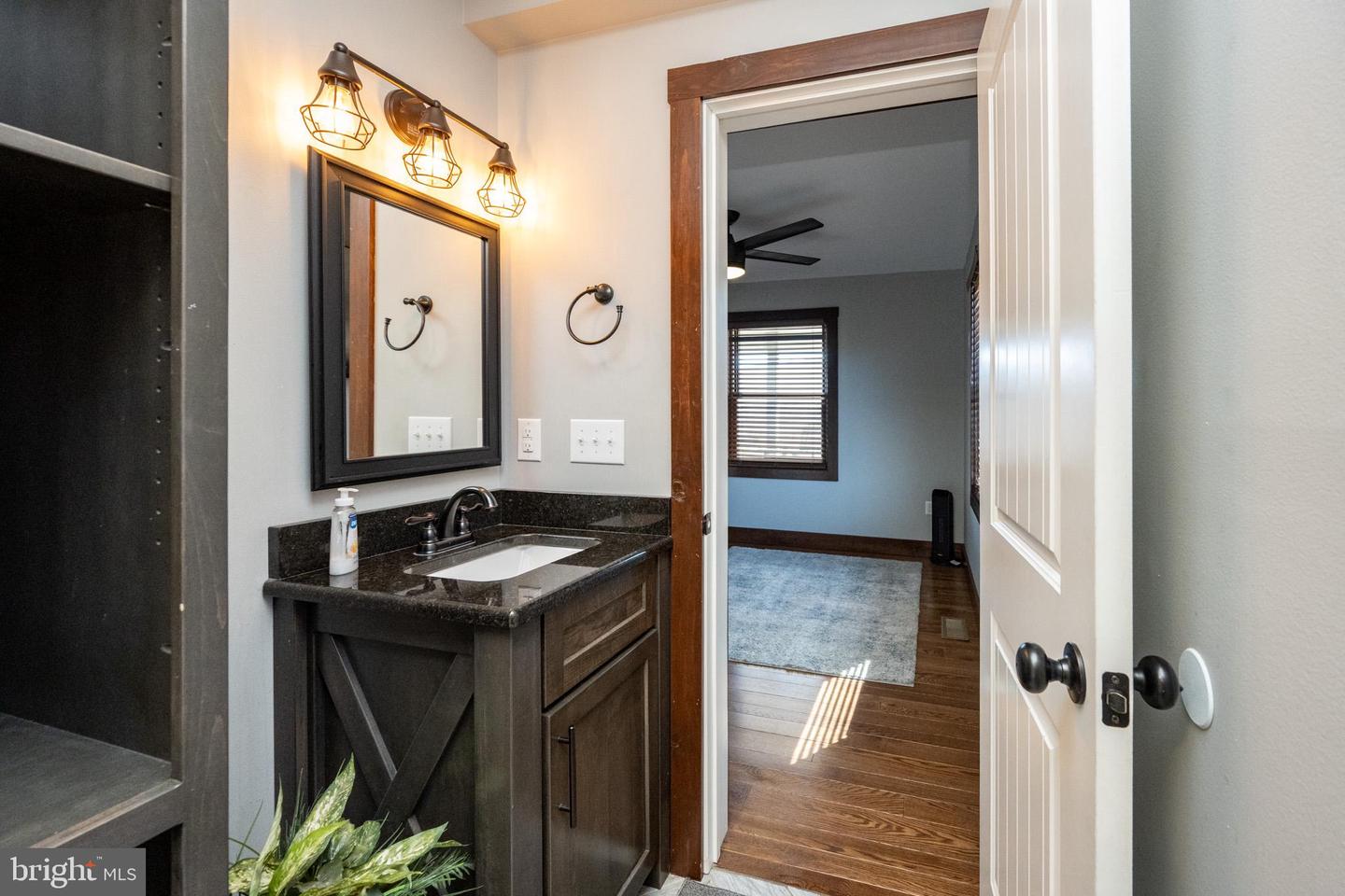 267 Woodlands Hill Ln