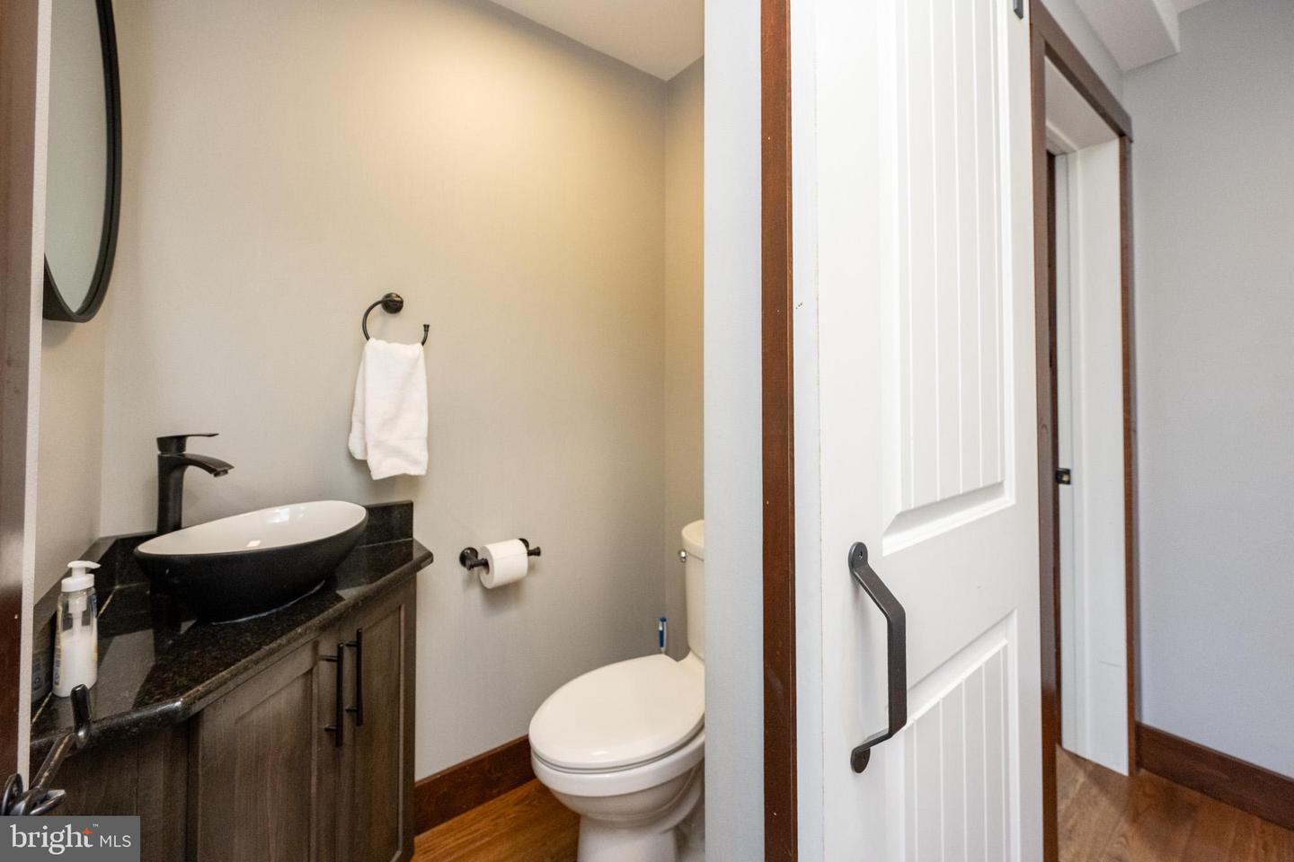267 Woodlands Hill Ln