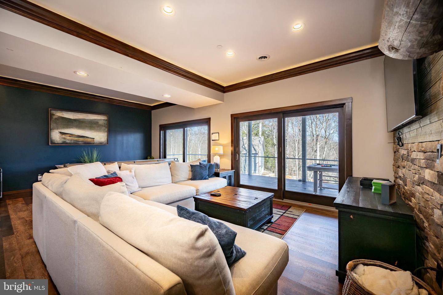 267 Woodlands Hill Ln